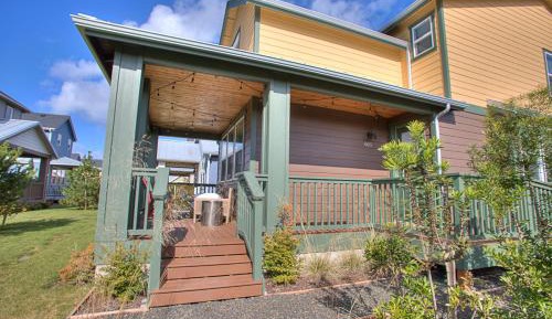 Three-Bedroom Holiday Home 