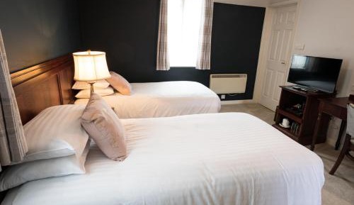 Twin Room with Private Bathroom