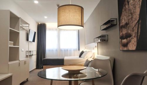 Family Studio with Kitchen