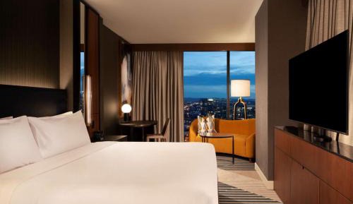 Grand Corner King Suite