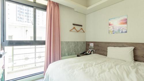 Small Single Room
