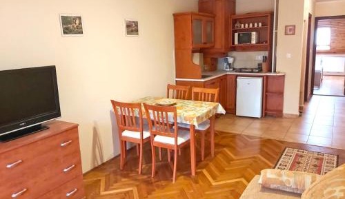 Apartment (4 Adults)