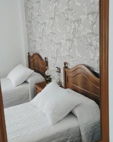 Twin Room with Shared Bathroom