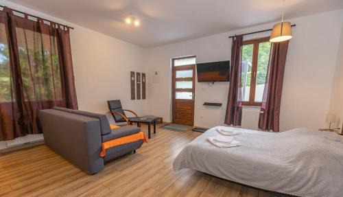 Deluxe Studio with Jacuzzi 