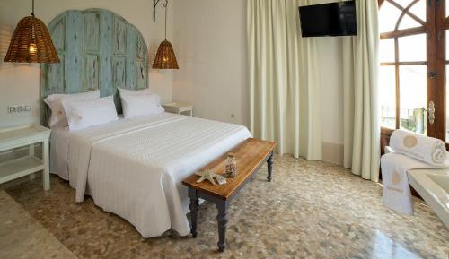 Standard Queen Room