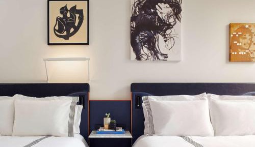 Queen Room with Two Queen Beds, Water View and Roll-in Shower - Disability Access
