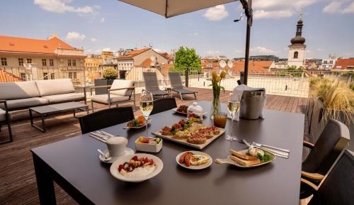 Apartment with Terrace
