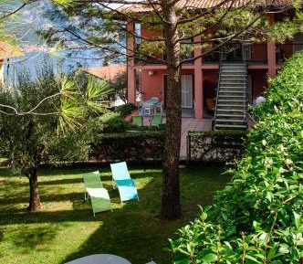 Apartment with Lake View