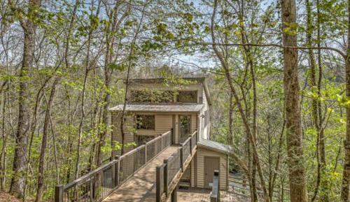 Four-Bedroom Holiday Home