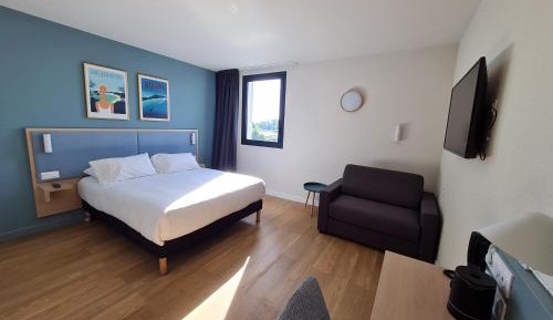 1 Double Bed 1 Single Bed