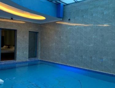 Chalet on Ground Floor with Private Pool - Sea View