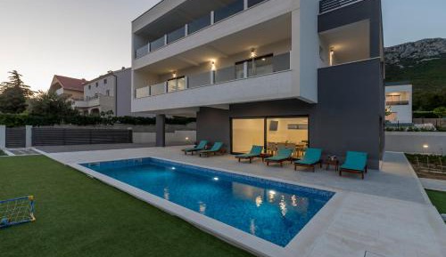 Villa with Sea View