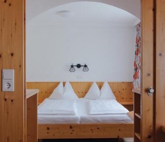Quintuple Room