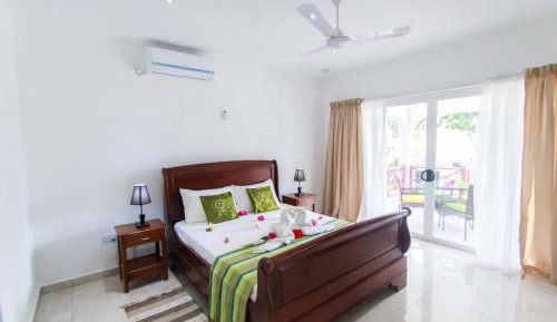 One-Bedroom Villa with Garden View