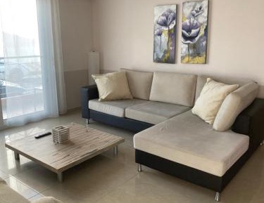 Apartment with Garden View