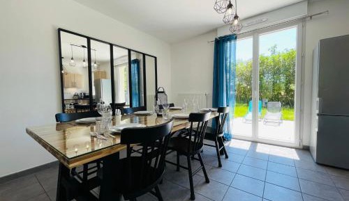 Three-Bedroom Holiday Home 