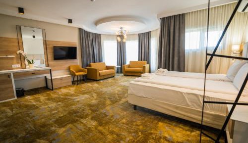 Deluxe Suite