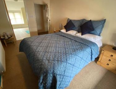 Double or Twin Room with Bathroom