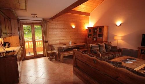 Apartment (10 Adults)