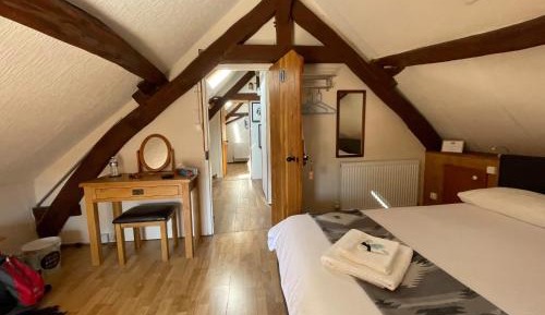 Standard Double Room with Shared Bathroom