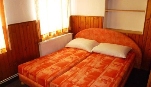 Quadruple Room with Shared Bathroom