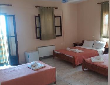 Quadruple Room with Private Bathroom