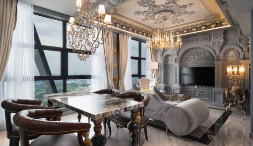Palatial Noire II