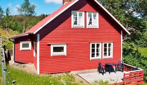 Three-Bedroom Holiday Home 