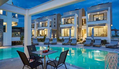 Triple Room with Pool View