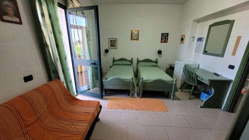 Double or Twin Room with Garden View