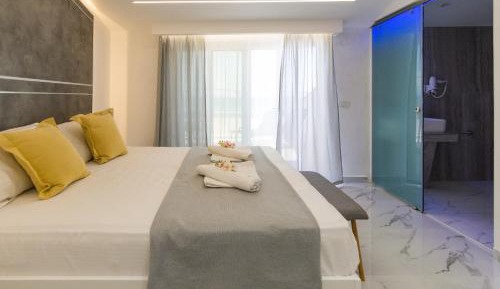Suite with Sea View
