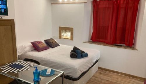 Studio apartment with its own terrace or patio
