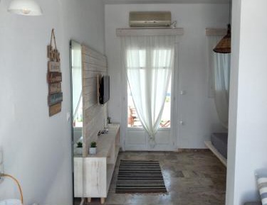Studio Apartment with Sea View