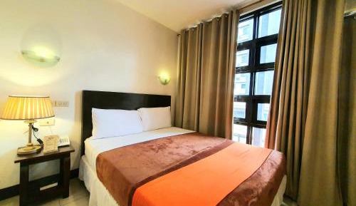 Standard Queen Room