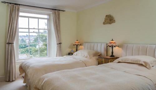 Deluxe Twin Room with Sea View