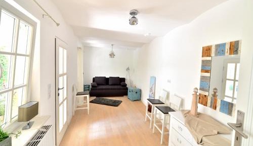 Apartment with Shower