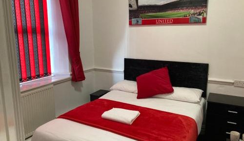 Superior Double Room with Ensuite Bathroom