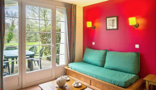 Select One-Bedroom House (5 People)