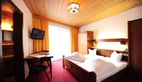Double Room with Mountain View