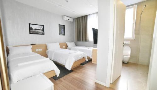 Basic Triple Room