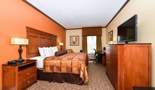 King Room with Heart Spa Bath