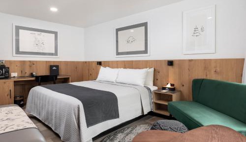 Deluxe King Room