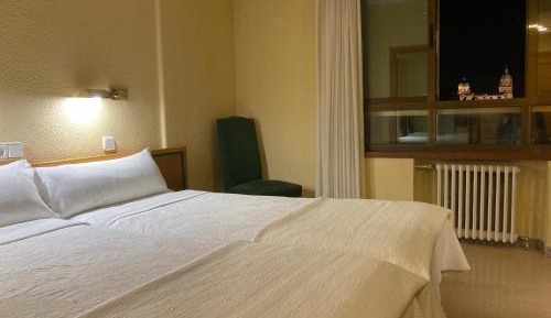 Twin Room with City View