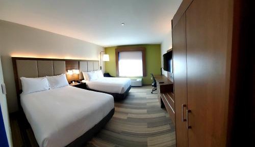 Standard Queen Room with Two Queen Beds