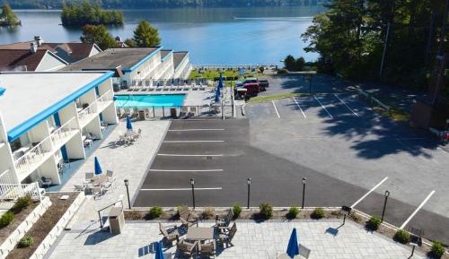 Deluxe King Room - Lake View