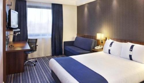 Standard Double Room with Sofa Bed and Free Hot Breakfast