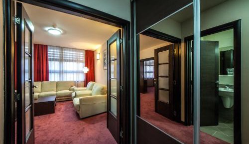 One-Bedroom Suite