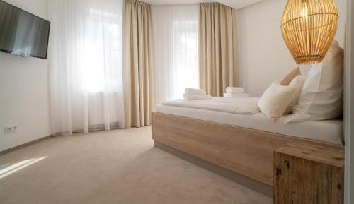Deluxe Double or Twin Room with Balcony