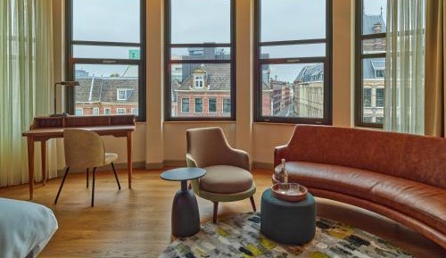 King Suite with Kneuterdijk View