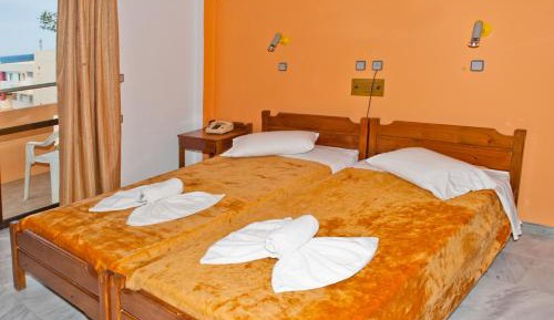 Studio (2 Adults)